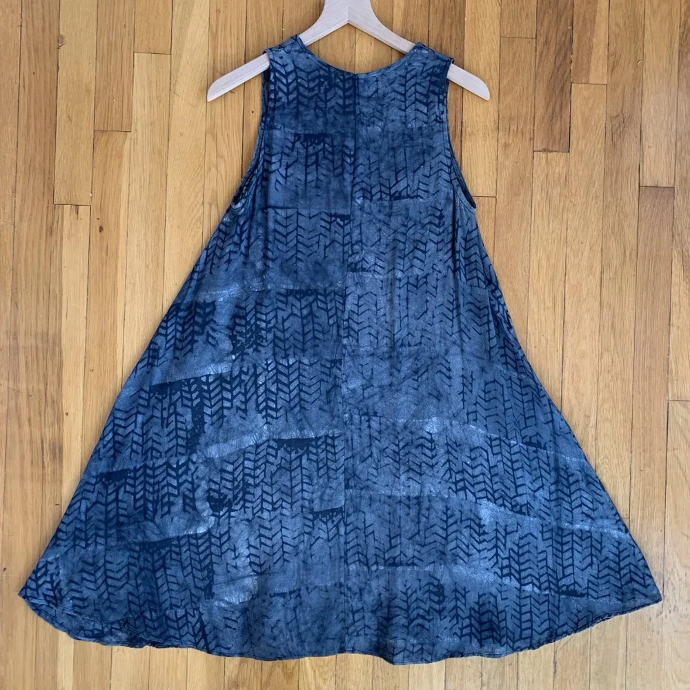 NWOT Della Batik Print Sleeveless Cotton Tent Swing Dress in Blue Size Small